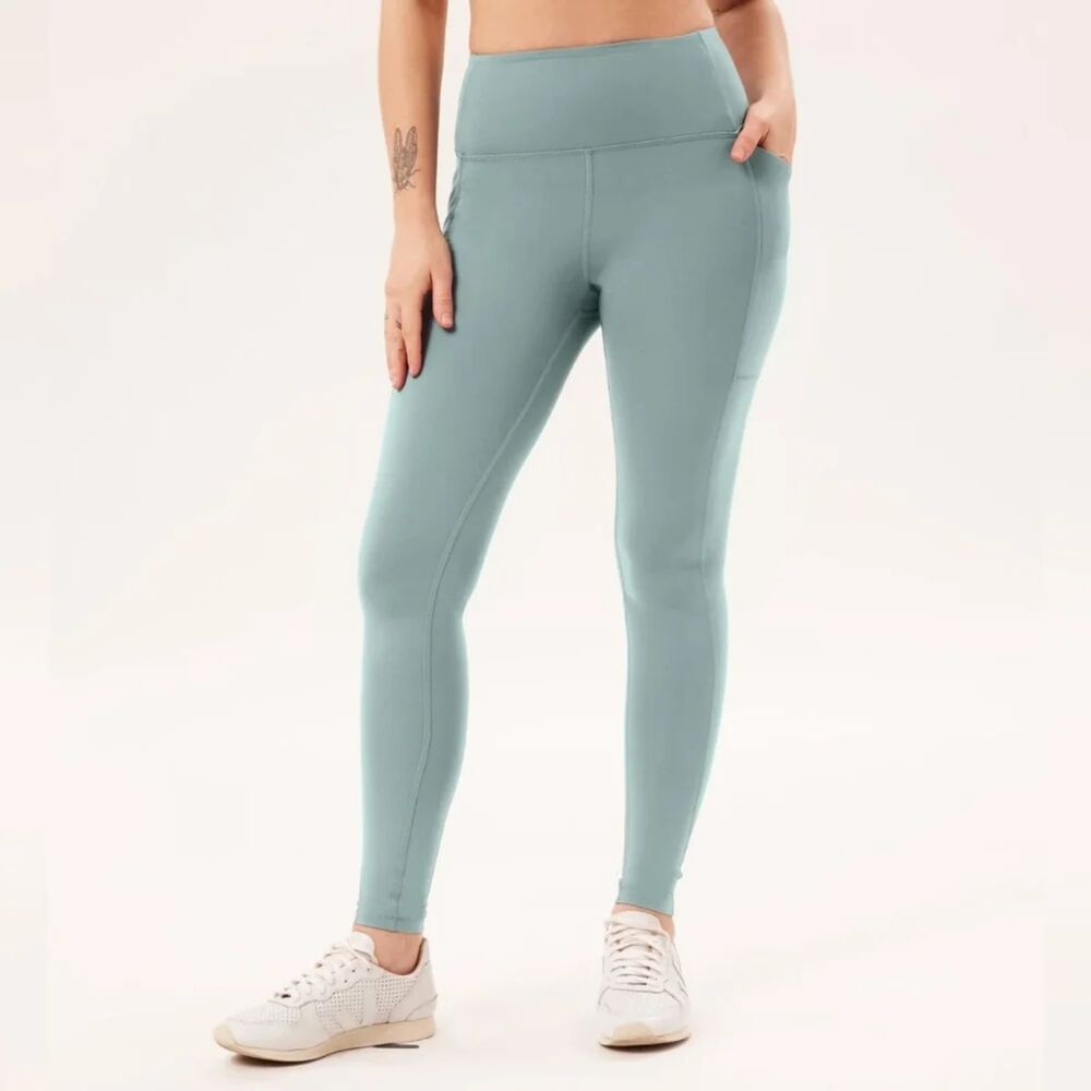 Girlfriend Collective Compressive Pocket Leggings in Lagoon, Large (D1)